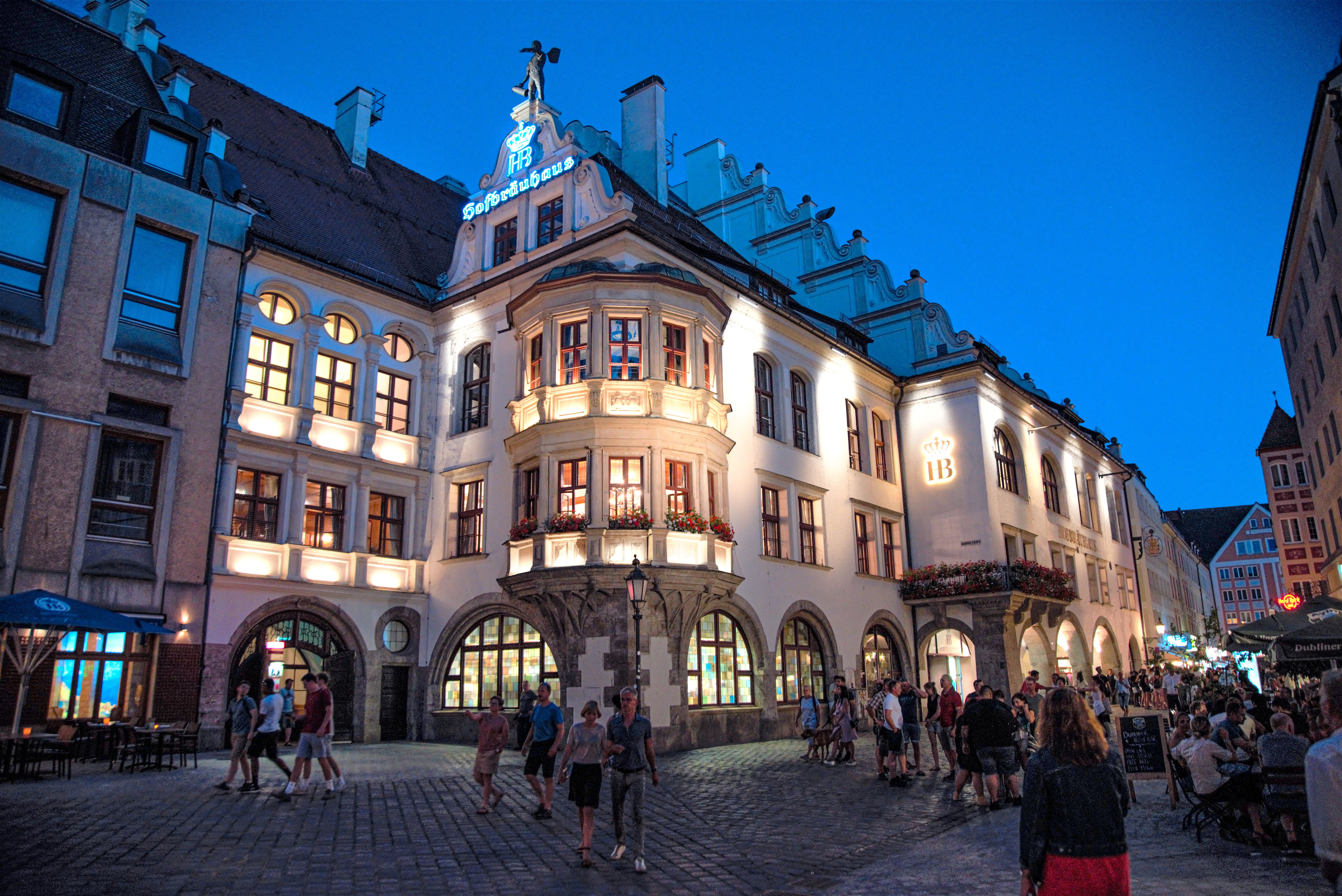 Hofbräuhaus München am Abend